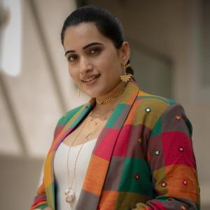 Anchor Sravanthi Chokkarapu’s Modern Indo-Western Style
