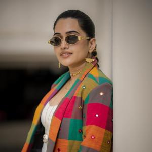Anchor Sravanthi Chokkarapu’s Modern Indo-Western Style