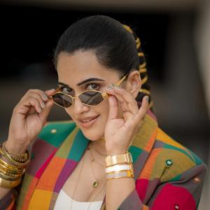 Anchor Sravanthi Chokkarapu’s Modern Indo-Western Style