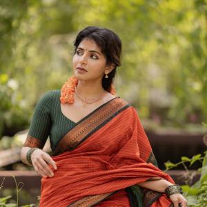 Ishwarya Menon’s Traditional Saree Look
