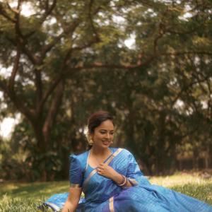 Nanditha Swetha Poses Amid Greenery in a Classic Saree