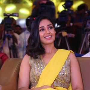 Nivetha Pethuraj Looks Radiant in Stylish Saree Photos
