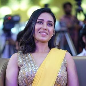 Nivetha Pethuraj Looks Radiant in Stylish Saree Photos