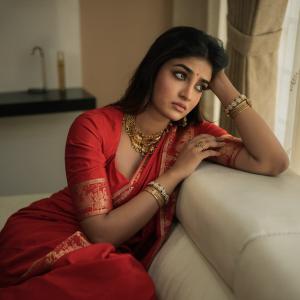 Dimple Hayathi’s Classic Indian Look