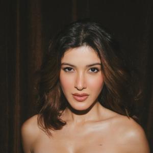 Stylish Actress Shanaya Kapoor in a Green Strapless Dress