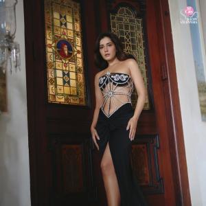 Actress Rashi Khanna Bold Glamour Look in Black Embellished Gown