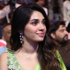 Actress Krithi Shetty Stunning Look in Green Saree