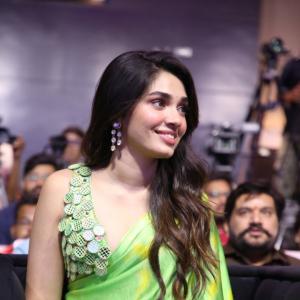 Actress Krithi Shetty Stunning Look in Green Saree