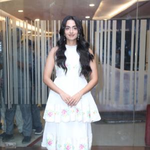 Stunning Indoor Portrait of Actress Malavika Nair