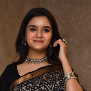 Beautiful Portrait of Actress Priyanshi in Traditional Indian Saree