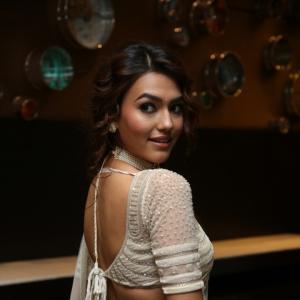 Actress Vidhi Yadav Classic Saree Look with Modern Glam Touch