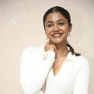 Stylish Look: Actress Payal Radhakrishnan In Minimalist Fashion