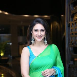Evergreen Beauty Actress Sridevi Stuns In Green Saree