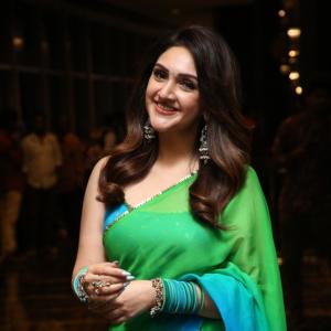 Evergreen Beauty Actress Sridevi Stuns In Green Saree