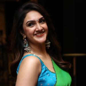 Evergreen Beauty Actress Sridevi Stuns In Green Saree