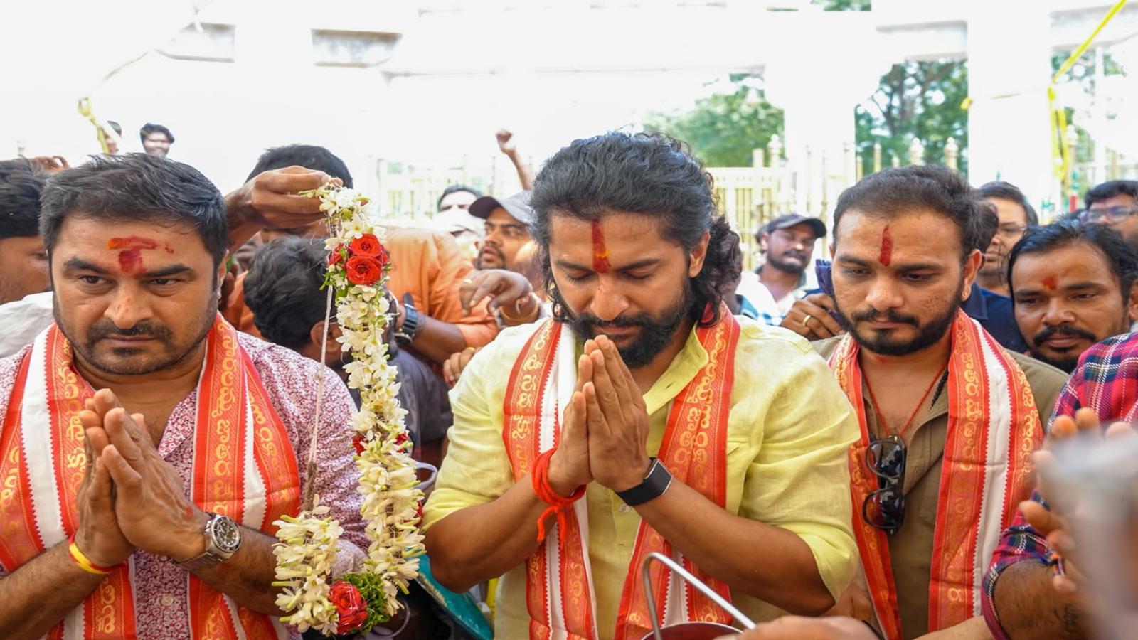 Nani and &lsquo;The Paradise&rsquo; Team Offer Prayers at Medaram