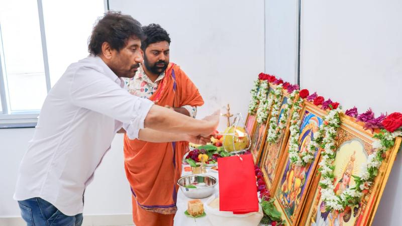 Sharwa, Sreenu Vaitla And AK Entertainments Film Eyes Sankranti Release