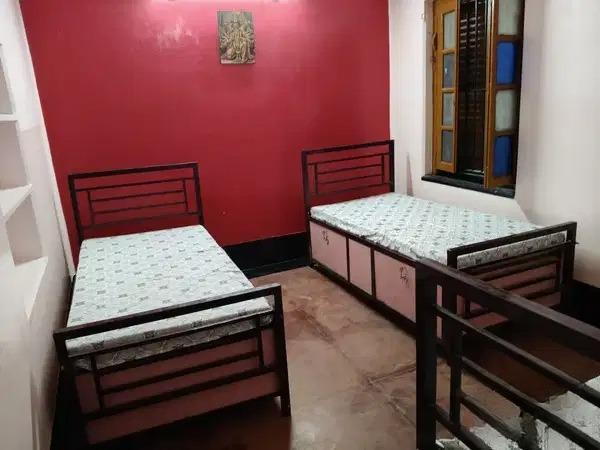 Furnished Boys PG in Maniktala Kolkata with Tiffin Service