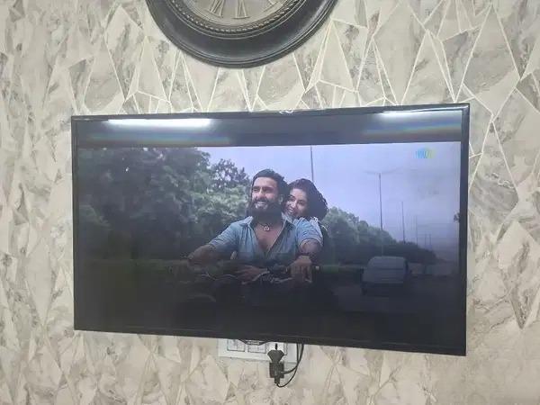 Samsung 46-Inch LED TV with Fire Stick Support for Sale in Delhi
