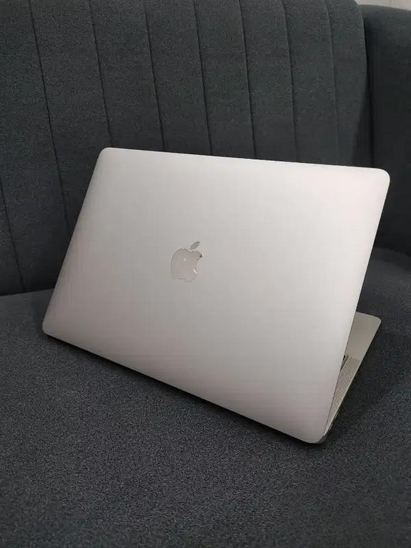 MacBook Air M1 8GB 256GB In New Condition For Sale