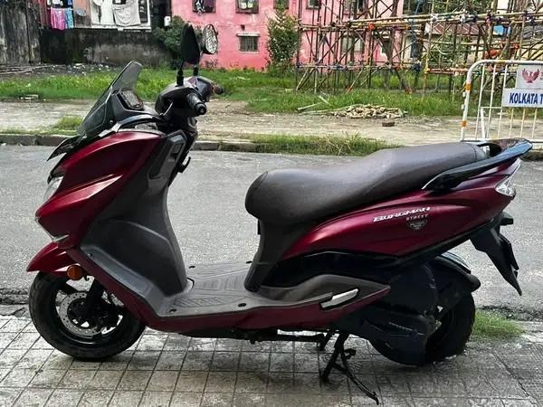 Suzuki Burgman Street 125 for Sale in Park Circus
