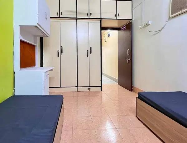 Male PG In Kurla West Near BKC Equinox Business Park