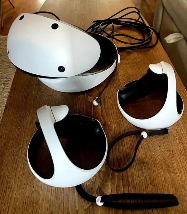 PlayStation VR2 With Box in Like-New Condition in Mumbai