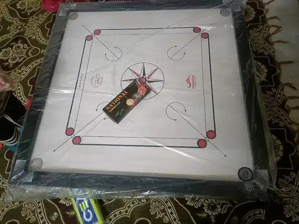 Mature indoor game carrom board with high quality with coins and striker brand new Paradox company