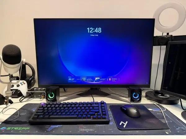 LG UltraGear 32-Inch QHD 180Hz Gaming Monitor for Sale