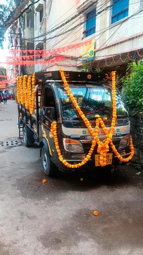 Tata Mega BS6 Mini Truck – Powerful Diesel, Commercial Vehicle