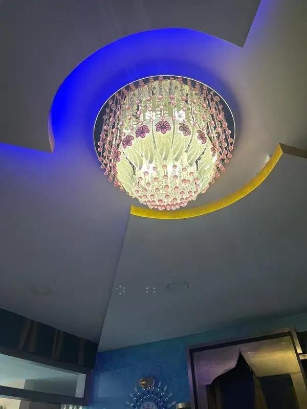 Chandelier for Sale – Good Lighting & Working Condition