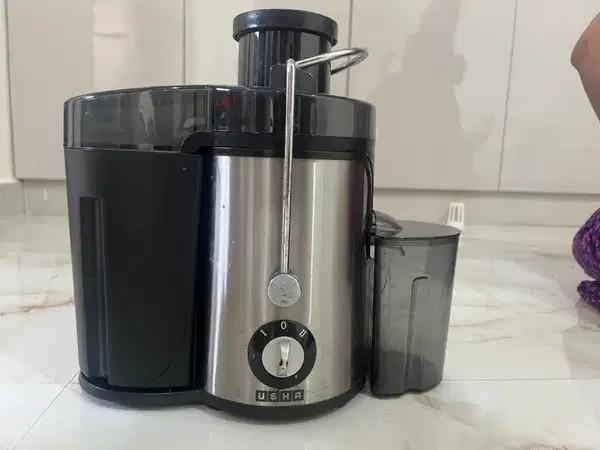 Usha Juicer – High-Speed Centrifugal Juicer with Pulp Collector for Sale