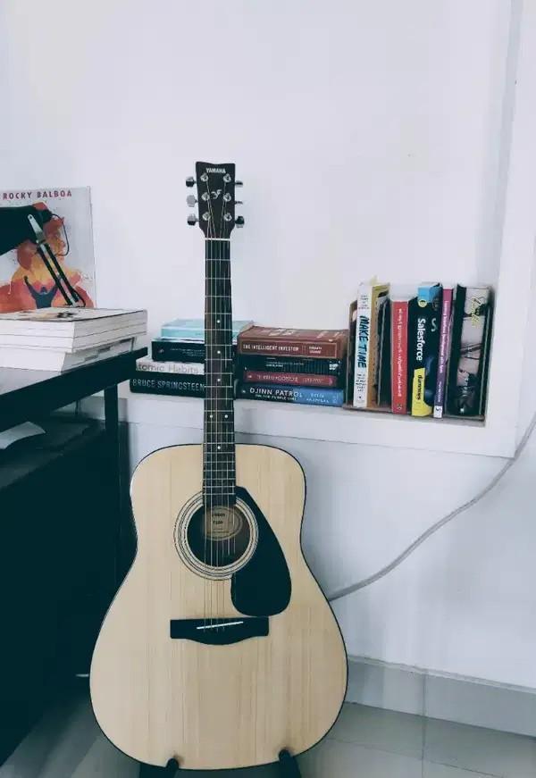 Yamaha Full Size Acoustic Guitar for Sale