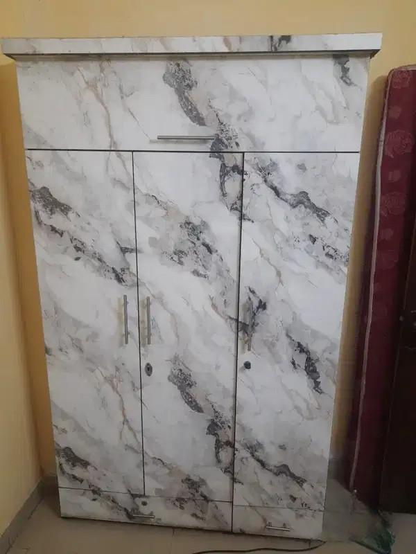 Wardrobe Almira for Sale at ₹10,000