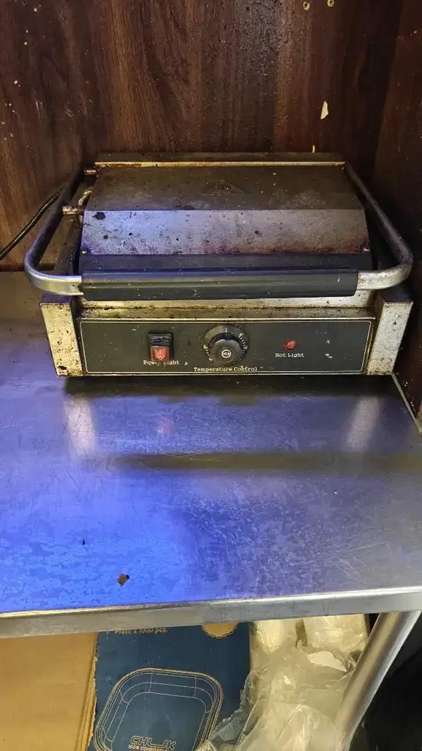 Commercial Toaster Grill For Sale At ₹6,000
