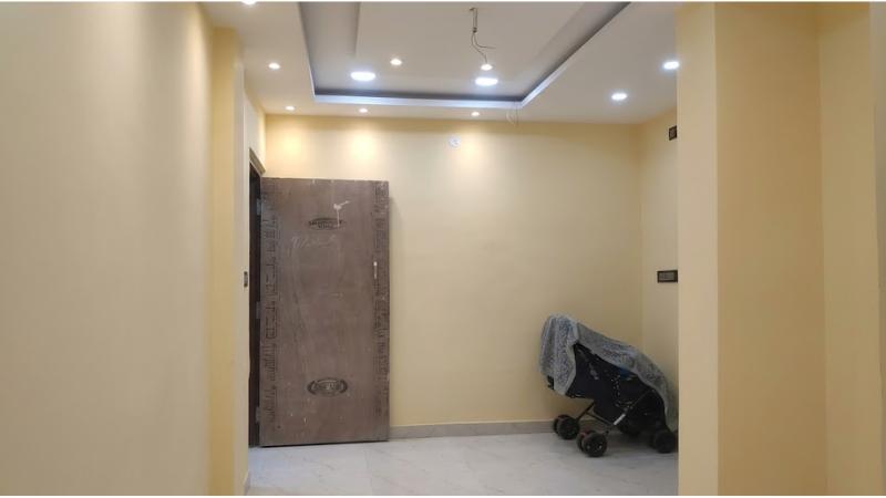 2 BHK Semi-Furnished Flat for Rent Near Jahaz Bari, Kolkata
