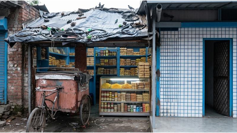 Sathi Bakery: 1300 Sqft Furnished Shop In Budge Budge Charial Bazar