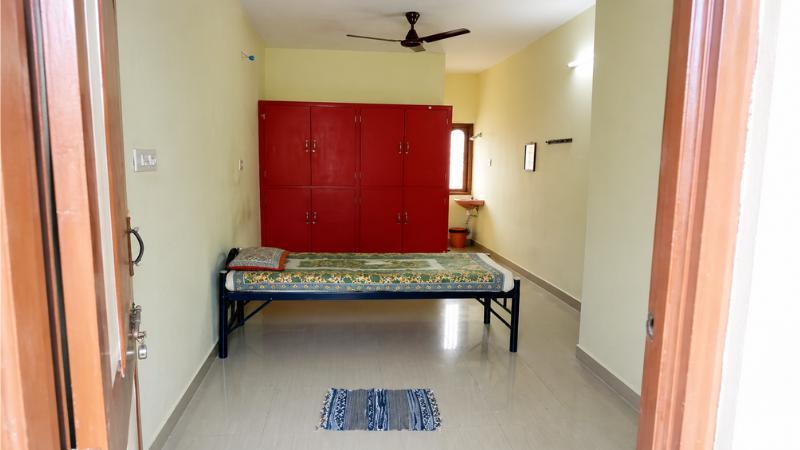 Ladies PG – Single Sharing Furnished Room Without Food | Safe & Private Stay