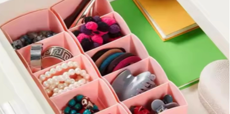 Go Hooked 5-Grid Plastic Storage Box Drawer Organizer