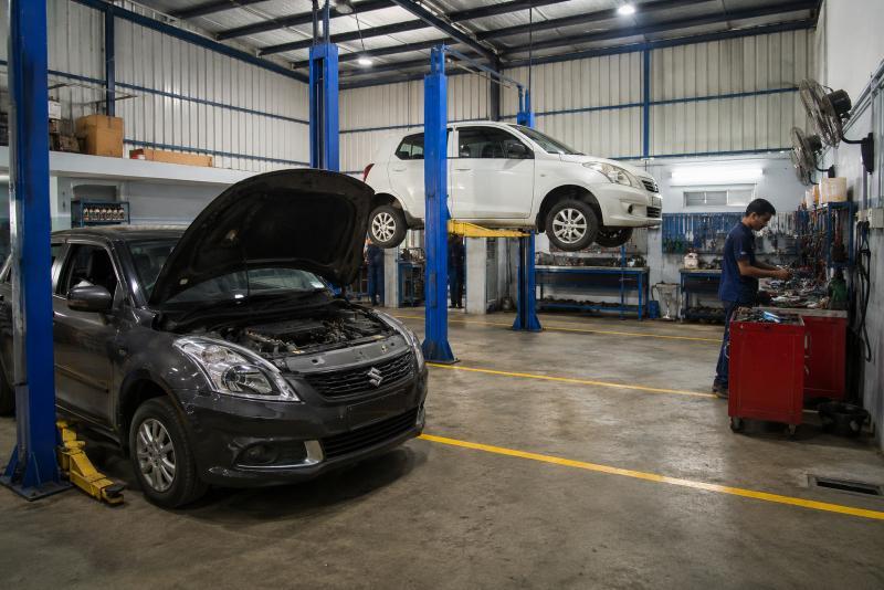 Biswakarma Service Thakurpukur Car Shop in Rakshit Para, WB