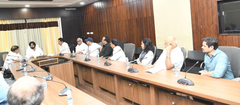 Pawan Kalyan Welcomes Tollywood Delegation for Crucial Talks