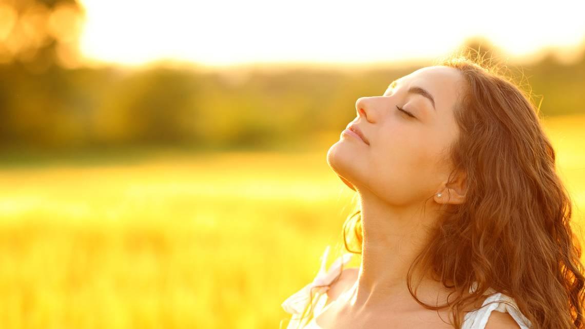 Vitamin D Deficiency Linked to Gut Issues Like IBS, Bloating and IBD: Experts Weigh In