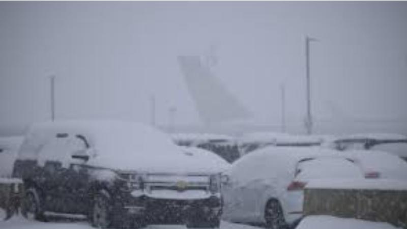 Winter's Fury: Heaviest Snowfall in a Decade Freezes Travel Across the Midwest