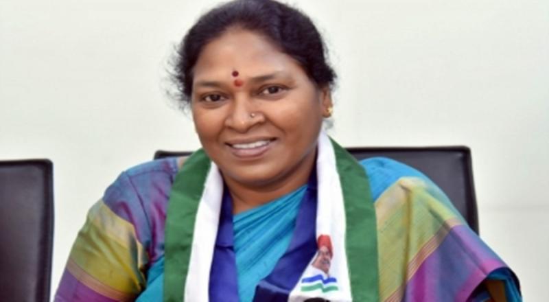 Chandrababu Naidu's Stance on Defections TDP’s Dilemma with Controversial Ex-YSRCP MLC Pothula Sunitha