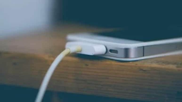 Tragic Electrocution: 18-Year-Old Dies While Charging Phone on Malaysian Bus