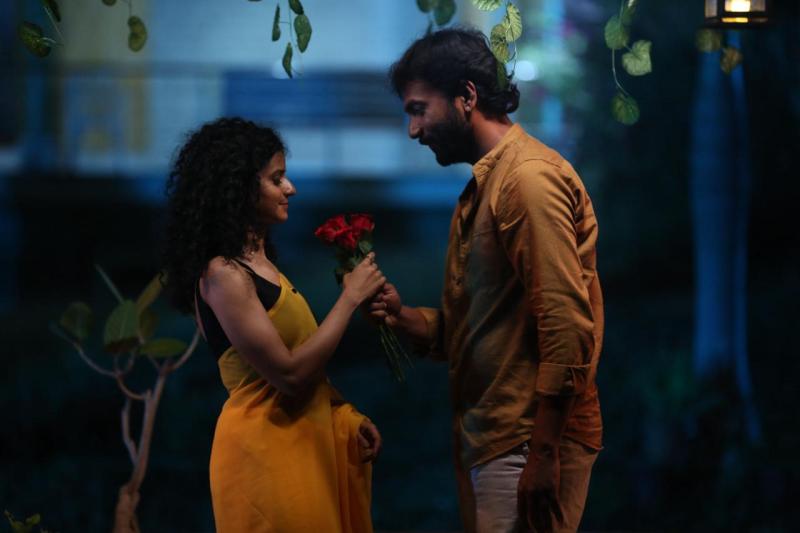 On the occasion of Valentine's Day, love song release from the movie "Just a Minute".