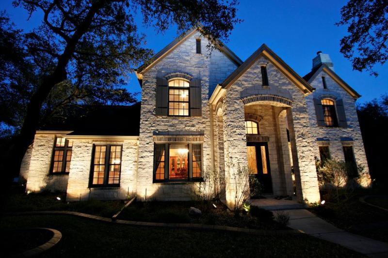 Premier Lawn & Landscaping Services in Johns Creek, GA | Nestors