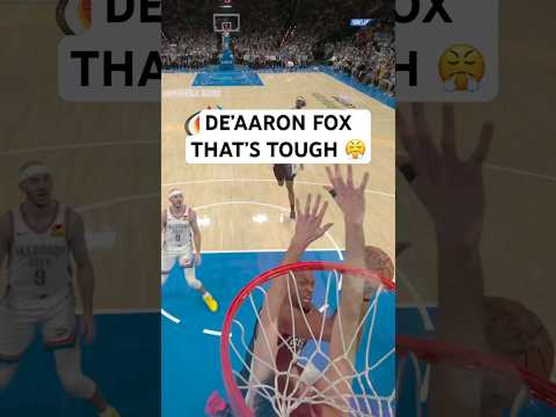 De’Aaron Fox weaves through traffic for the tough layup