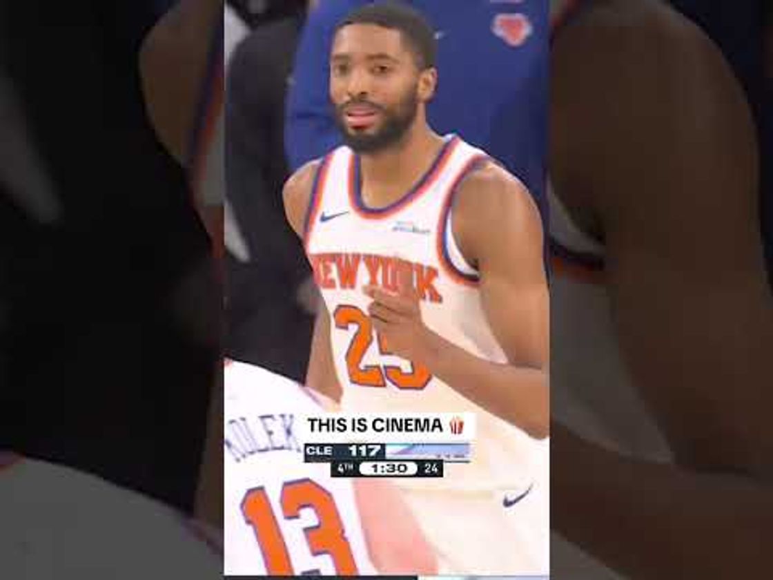 The Knicks complete the largest 4th quarter comeback on Christmas Day in NBA history 😱