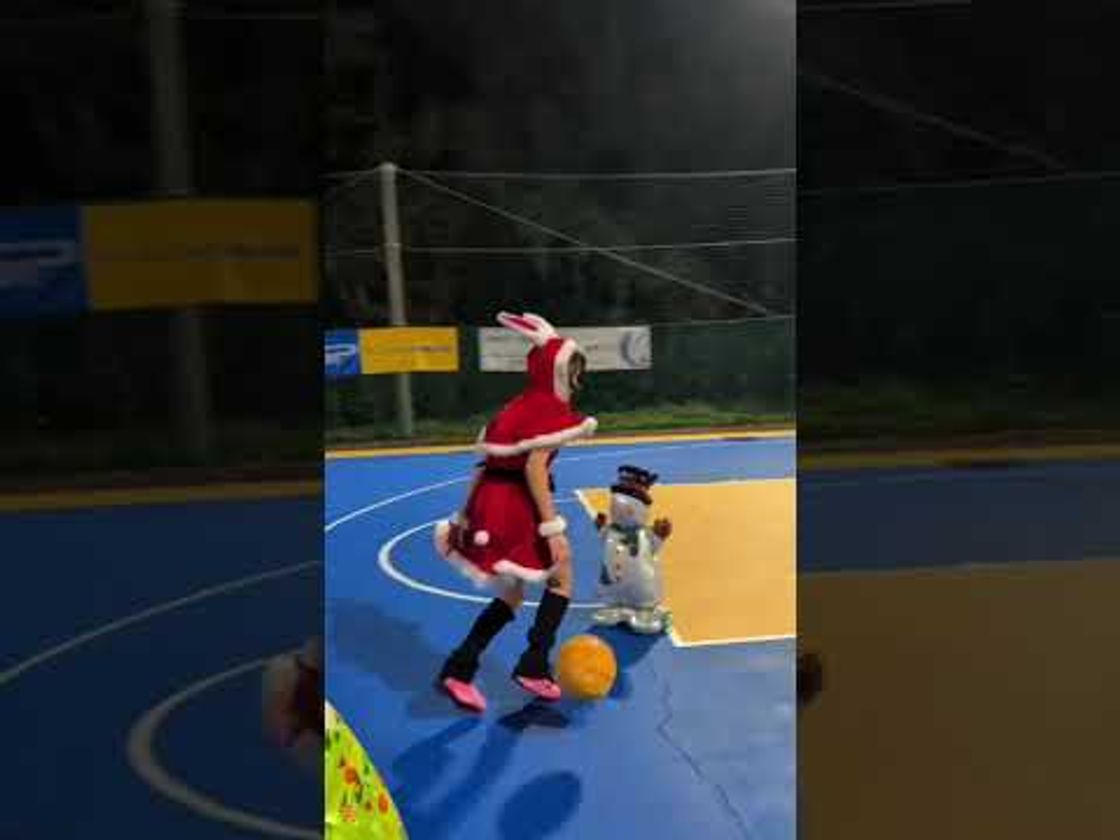 These holiday handles 😮‍💨🎄 (Via yuma.bball11/IG)